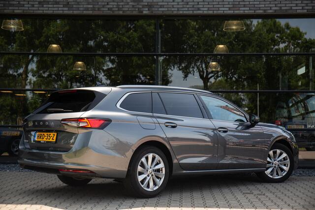 Skoda SUPERB Combi 1.5 TSI MHEV Business Edition Nieuw model! , Adap. cruise, Trekhaak, HUD, VOL!