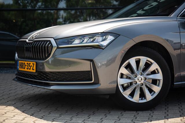 Skoda SUPERB Combi 1.5 TSI MHEV Business Edition Nieuw model! , Adap. cruise, Trekhaak, HUD, VOL!