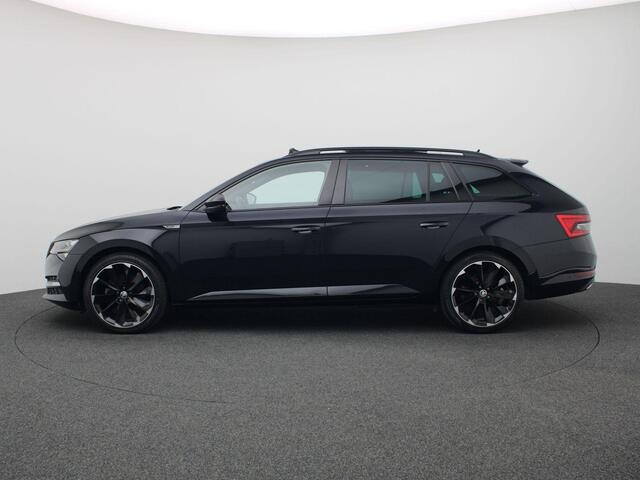 Skoda SUPERB Combi 1.4 TSI iV Sportline Business 218PK DSG Pano-Schuifdak, 360gr. Camera, Keyless, Side Assist, Adaptieve Cruise Controle, Keyless, Virtual Pedal, Virtual Cockpit, Trekhaak, 19" LM Velgen