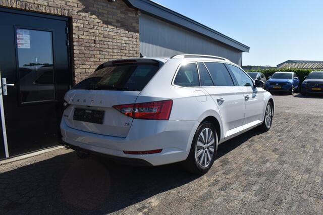 Skoda SUPERB 1.4 TSI IV Business ED. PLUS, 360 Camera, Trekhaak