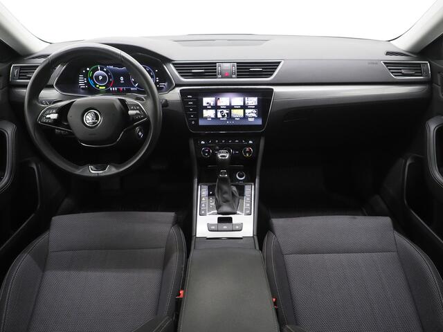Skoda SUPERB Combi 1.4 TSI iV 218PK | Panoramadak | Trekhaak | 360 | Keyless | Adaptive Cruise | Virtual | Carplay