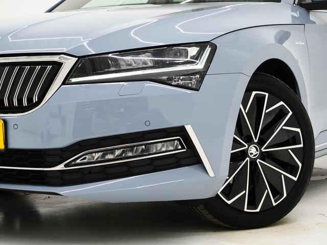 Skoda SUPERB Combi 1.4 TSI iV Laurin & Klement | Panoramadak | Trekhaak | Canton | Massage | Keyless | Adaptive Cruise