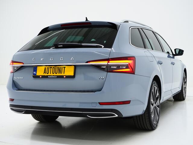 Skoda SUPERB Combi 1.4 TSI iV Laurin & Klement | Panoramadak | Trekhaak | Canton | Massage | Keyless | Adaptive Cruise