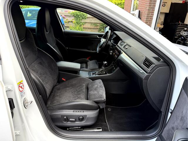 Skoda SUPERB Combi 1.4 TSI iV Phev Sportline Business Vol opties!!