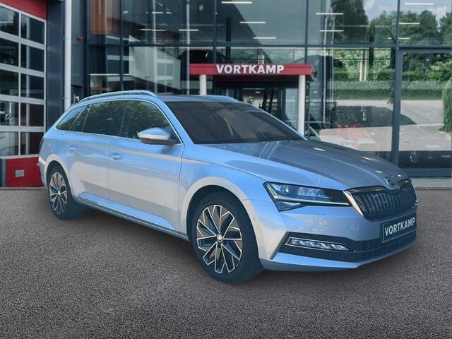 Skoda SUPERB 1.4 TSI DSG LAURIN en KLEMENT IV PANO-DAK/TREKHAAK/CAMERA/LEDER/NAVI