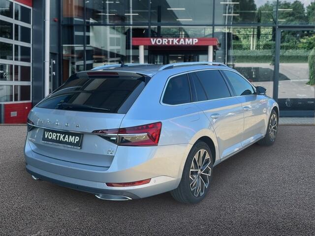 Skoda SUPERB 1.4 TSI DSG LAURIN en KLEMENT IV PANO-DAK/TREKHAAK/CAMERA/LEDER/NAVI