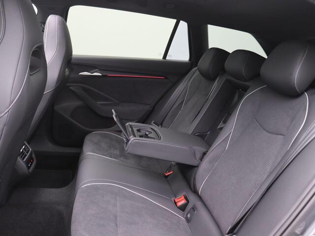 Skoda SUPERB Combi 1.5 TSI PHEV Sportline Business 204PK DSG Pano-Schuifdak, Matrix LED-verlichting, Achteruitrijcamera, Keyless, Side Assist, Memorystoel, Adaptieve Cruise Controle, Stoel-Stuurverwarming, Trekhaak, 19" LM Velgen