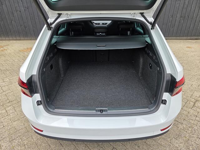 Skoda SUPERB Combi 1.4 TSI iV Sportline Business