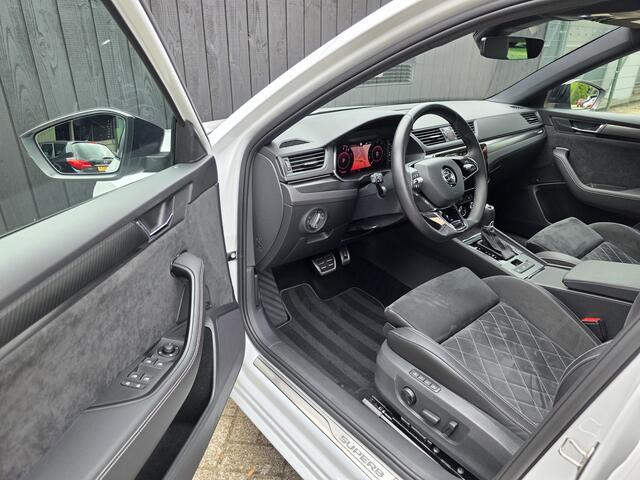 Skoda SUPERB Combi 1.4 TSI iV Sportline Business