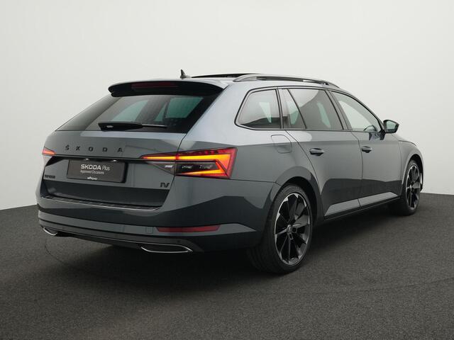 Skoda SUPERB Combi 1.4 TSI iV 218 pk DSG Sportline Business | Panoramadak | Trekhaak | Geheugenstoelen | Navigatie Columbus | Achteruitrijcamera