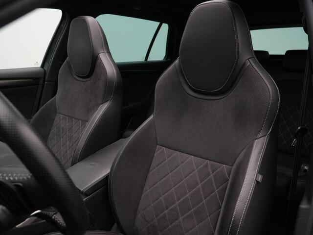 Skoda SUPERB Combi 1.4 TSI iV 218 pk DSG Sportline Business | Panoramadak | Trekhaak | Geheugenstoelen | Navigatie Columbus | Achteruitrijcamera
