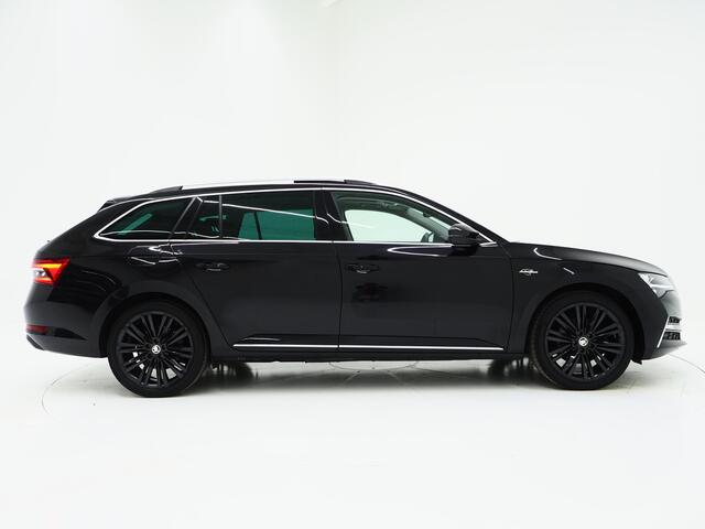 Skoda SUPERB Combi 1.4 TSI iV Laurin & Klement | Panoramadak | Trekhaak | Canton | 360 | Keyless | Adaptive Cruise
