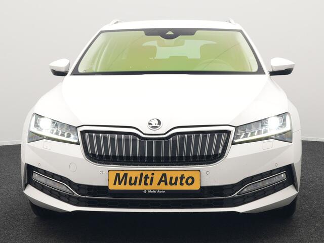 Skoda SUPERB 1.4 TSI iV Business Edition Plus Plug In Hybrid 218pk PHEV | Trekhaak af Fabriek | Adaptive Cruise | Carplay | Electrische Sportstoelen met Memory | Keyless | Chrystal Led |