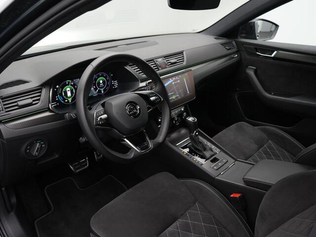 Skoda SUPERB Combi 1.4 TSI iV 218 pk DSG Sportline Business | Panoramadak | Trekhaak | Geheugenstoelen | Navigatie Columbus | Rondomzicht camera | Canton