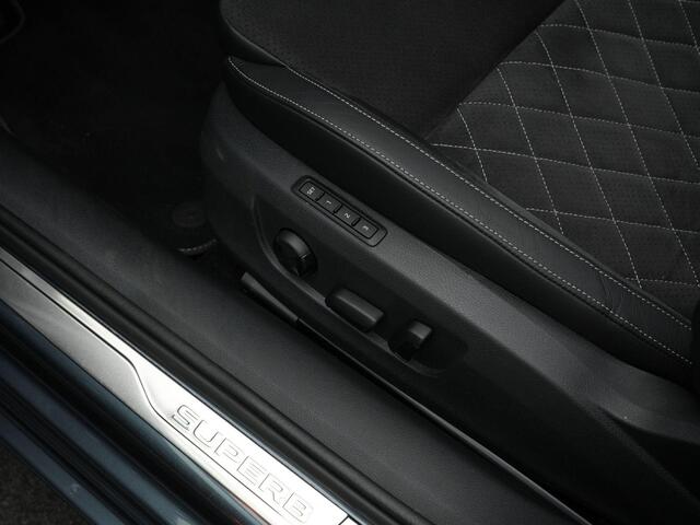 Skoda SUPERB Combi 1.4 TSI iV 218 pk DSG Sportline Business | Panoramadak | Trekhaak | Geheugenstoelen | Navigatie Columbus | Rondomzicht camera | Canton