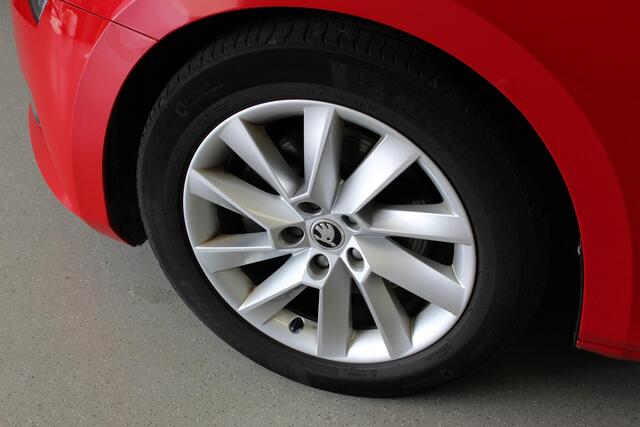 Skoda SUPERB Combi 2.0 TDI Business Edition | CANTON-AUDIO | 150PK | STOEL-VERW | ACC | BLINDSPOT | KEYLESS | E-KLEP |