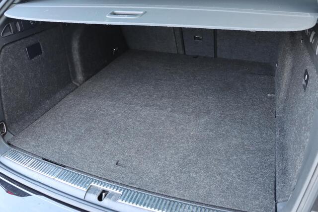 Skoda SUPERB Combi 1.4 TSI iV Sportline Business