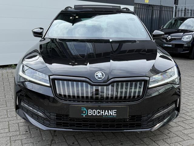 Skoda SUPERB Combi 1.4 TSI iV Sportline Business | Panorama Dak | Trekhaak | Winter Pack | Dealer Onderhouden | (Met Stekker!) Zeer Mooi