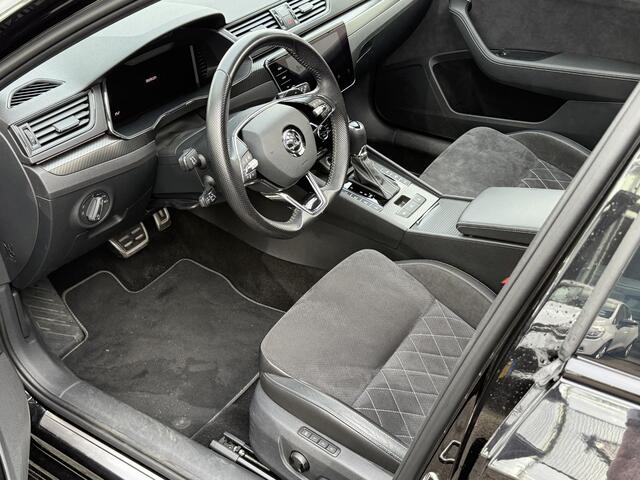 Skoda SUPERB Combi 1.4 TSI iV Sportline Business | Panorama Dak | Trekhaak | Winter Pack | Dealer Onderhouden | (Met Stekker!) Zeer Mooi