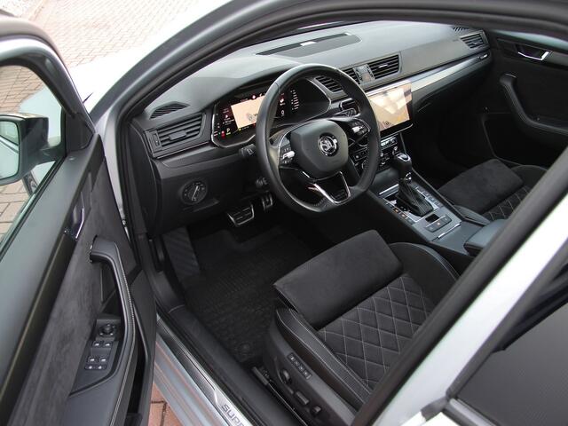Skoda SUPERB Combi 1.4 TSI iV 218pk Sportline | Pano dak | Trekhaak