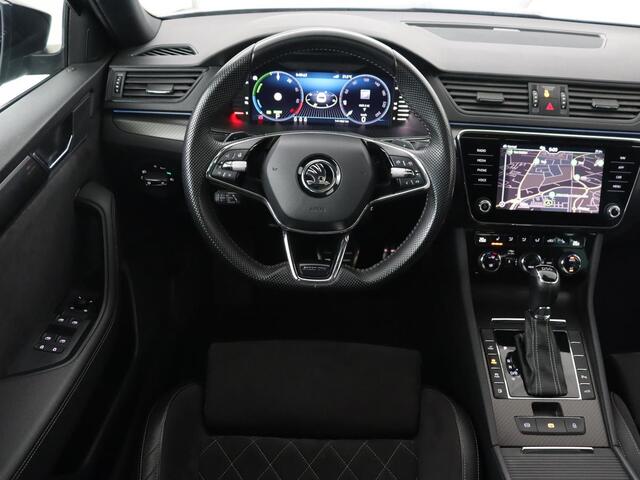 Skoda SUPERB 1.4 TSI iV Sportline | Panoramadak | Stoelverwarming | Adaptive cruise | Alcantara | Sfeerverlichting | Camera | Virtual Cockpit | Matrix LED | PHEV | Plug In