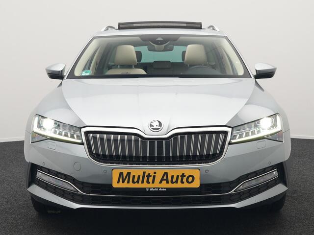 Skoda SUPERB Combi TSI iV Lauren & Klement Plug In Hybrid 218pk Dealer O.H PHEV | Trekhaak Af Fabriek | Panodak | Camera | Crystal LED | Canton Audio | Lederen Sportstoelen Memory & Ventilatie | Cruise Control | Apple Carplay | Navigatie | Keyless | DAB |