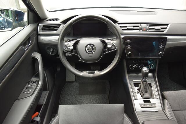Skoda SUPERB Combi 1.4 TSI iV Business Edition Plus PHEV Plug-in Hybride | Org. NL | BOVAG Garantie | Trekhaak | Virtual Cockpit | Apple Carplay/Android Auto | Elektrische Voorstoelen met geheugen | Verwarmde Voorruit + Stoelen |