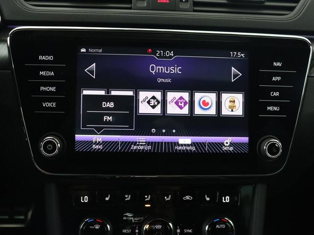 Skoda SUPERB 1.5 TSI Sportline | Schuifdak | Alcantara | Achterbankverwarming | Adaptive cruise | Canton Sound | Camera | Memory | Carplay | Matrix LED | Virtual Cockpit | Keyless
