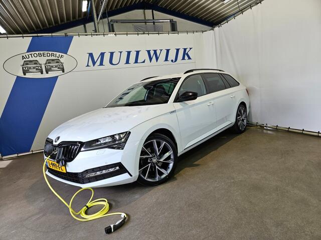 Skoda SUPERB Combi 1.4 TSI iV Sportline Business / Trekhaak / NL Auto