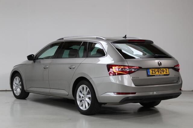 Skoda SUPERB Combi 1.4 TSI ACT Style | Navi | Cam | Carplay | Trekhaak |