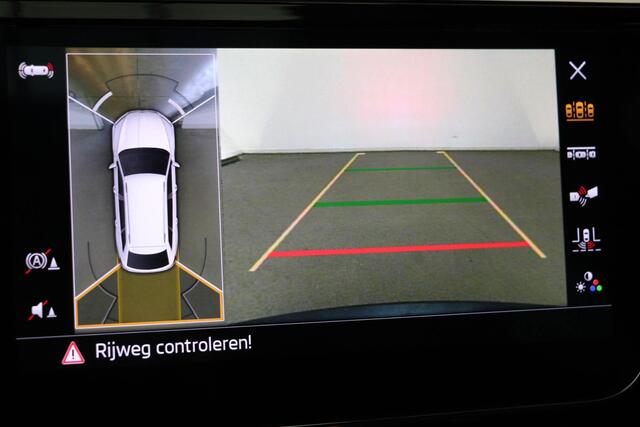 Skoda SUPERB Combi 1.4 TSI iV Sportline Business | COMFORT PACK | STUURVERWARMING | PANORAMADAK | 19"