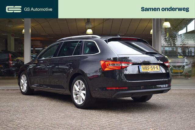 Skoda SUPERB Combi 1.4 TSI iV Business VOLLE AUTO / Wegkl. Trekhaak!