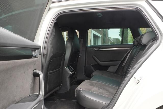 Skoda SUPERB Combi 1.4 TSI iV Sportline Business