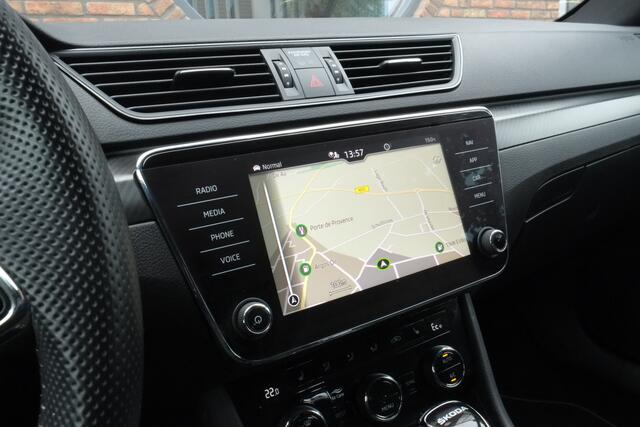 Skoda SUPERB Combi 1.4 TSI iV Sportline Business