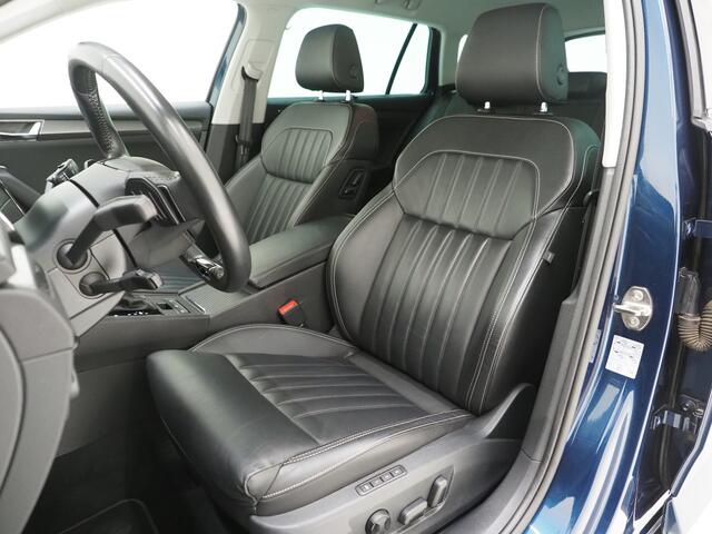 Skoda SUPERB Combi 1.4 TSI iV 218PK Style | Leder | Trekhaak | Adaptive Cruise | Virtual | Keyless | Memory | Carplay