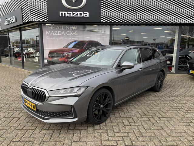 Skoda SUPERB Combi 1.5 TSI 150PK MHEV First Edition , Automaat, Trekhaak, Adap.Cruise, LMV 19 Inch, Apple Carplay, Camera, PDC, Stoelverwarming, All Season
