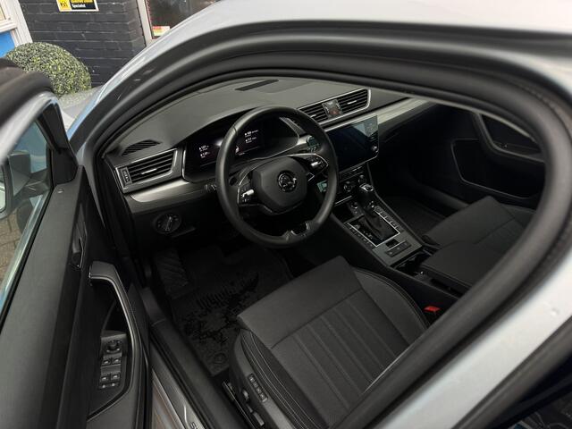 Skoda SUPERB Combi 1.4 TSI iV Business Edition Plus GRATIS Afleverpakket! | Uitklapbare Trekhaak | Elektrische stoelen + Geheugen |
