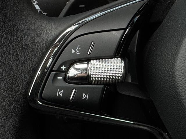 Skoda SUPERB Combi 1.4 TSI iV Business Edition Plus GRATIS Afleverpakket! | Uitklapbare Trekhaak | Elektrische stoelen + Geheugen |