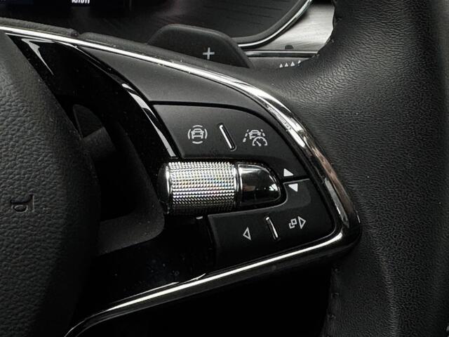 Skoda SUPERB Combi 1.4 TSI iV Business Edition Plus GRATIS Afleverpakket! | Uitklapbare Trekhaak | Elektrische stoelen + Geheugen |