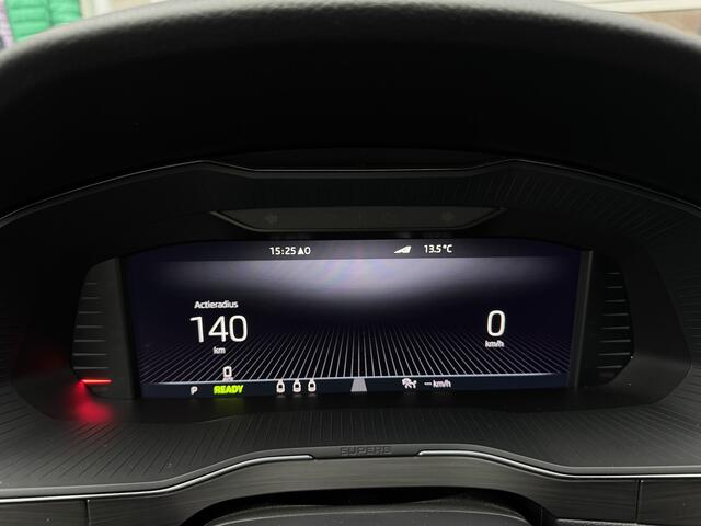 Skoda SUPERB Combi 1.4 TSI iV Business Edition Plus GRATIS Afleverpakket! | Uitklapbare Trekhaak | Elektrische stoelen + Geheugen |