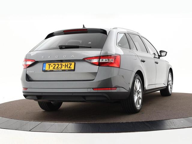 Skoda SUPERB Combi 1.5 TSI 150pk DSG ACT Business Edition Plus · Camera · Keyless · Apple/Android Car Play · Navigatie · Cruise Control · Elek. bestuurdersstoel · 17'' Inch · Garantie t/m 10-07-2027 of 100.000km