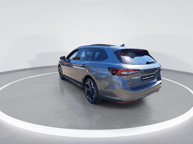 Skoda SUPERB combi Sportline Business 1.5 TSI PHEV 150 kW / 204 PK Combi | Metallic Lak | 19'' Velgen | Travel assist Plus | 2000,- inruilvoordeel