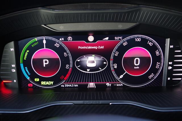 Skoda SUPERB Combi 1.4 TSI iV 218m PK Sportline BNS PHEV, Panoramadak, Adap. Cruise Control, Matrix-LED