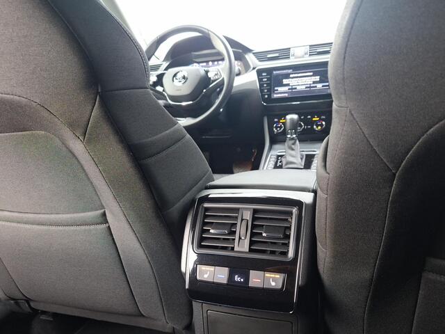 Skoda SUPERB Combi 1.4 TSI 218pk iV Business Edition | Trekhaak 1600kg wegklapbaar | Achterbank verwarming | Full LED | occasion