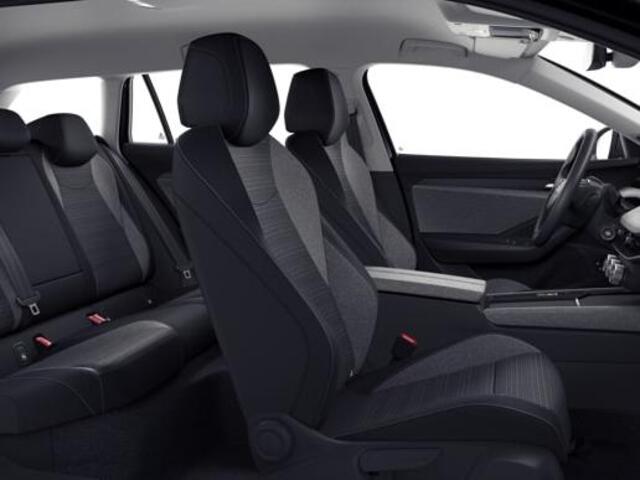 Skoda SUPERB combi Business Edition 1.5 TSI PHEV 150 kW / 204 PK Comb | Trekhaak, wegklapbaar | Chrome pakket | Lichtmetalen velgen 18 inch Dofida zilver