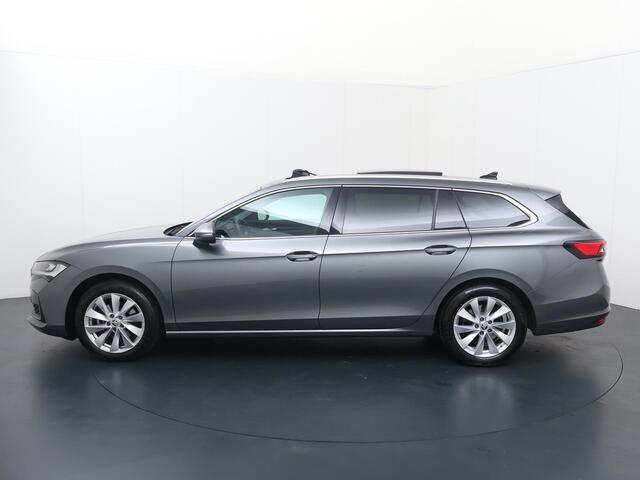 Skoda SUPERB Combi 1.5 TSI MHEV First Edition | 150 PK | Automaat | Trekhaak wegklapbaar | Panoramadak | Apple Carplay/Android Auto |