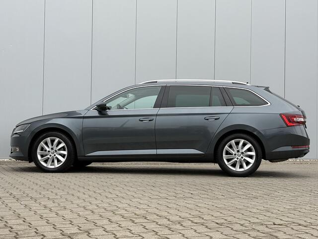 Skoda SUPERB Combi 1.5 TSI ACT Style Business / Automaat / Trekhaak afneembare kogel (1600 kg) / All-season banden / Stoelverwarming / Cruise Controle /