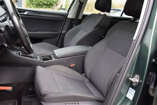 Skoda SUPERB Combi 1.4 TSI iV Business Edition Plus PHEV | Plug-in Hybride | Org. NL | BOVAG Garantie | Virtual Cockpit | Apple Carplay/Android Auto | Elektrische Voorstoelen met geheugen | Verwarmde Voorruit + Stoelen |