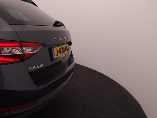 Skoda SUPERB Combi 1.5 TSI ACT Business Edition AUTOMAAT / PANORAMADAK / FULL LED / CAMERA / KEYLESS / ALCANTARA / CARPLAY / CRUISE / NL-AUTO