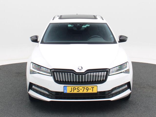 Skoda SUPERB Combi 1.4 TSi 218 Pk Automaat iV Sportline Business | Panoramadak | Adaptive Cruise | CarPlay | Navigatie | Stoelverwarming | Camera | Trekhaak | 76.398 Km!!